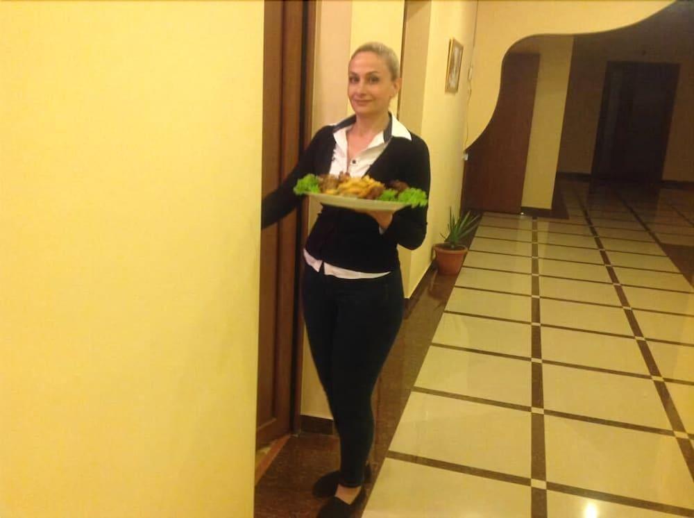 Narek+ Hotel Arrinj Luaran gambar