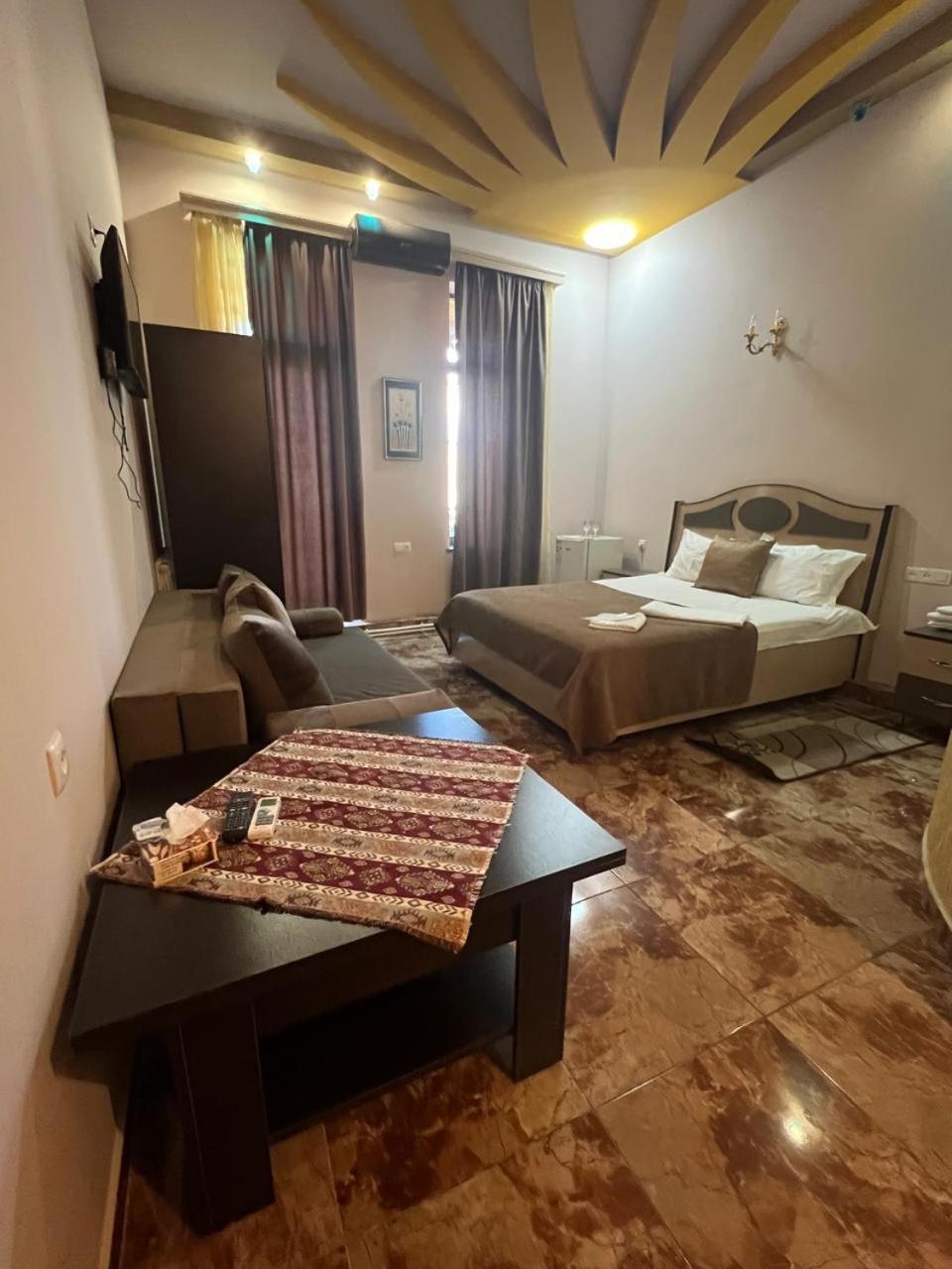 Narek+ Hotel Arrinj Bilik gambar
