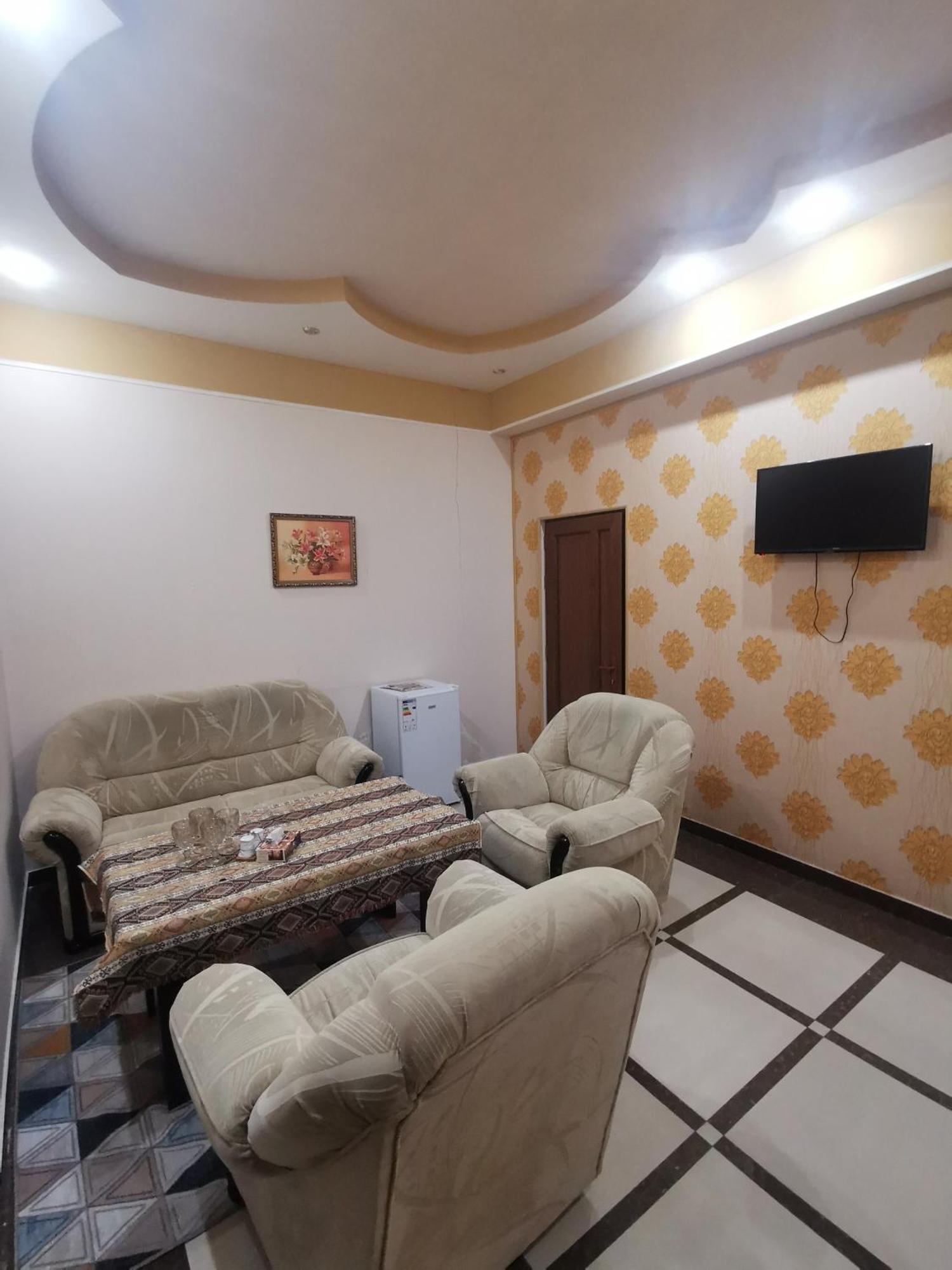 Narek+ Hotel Arrinj Bilik gambar